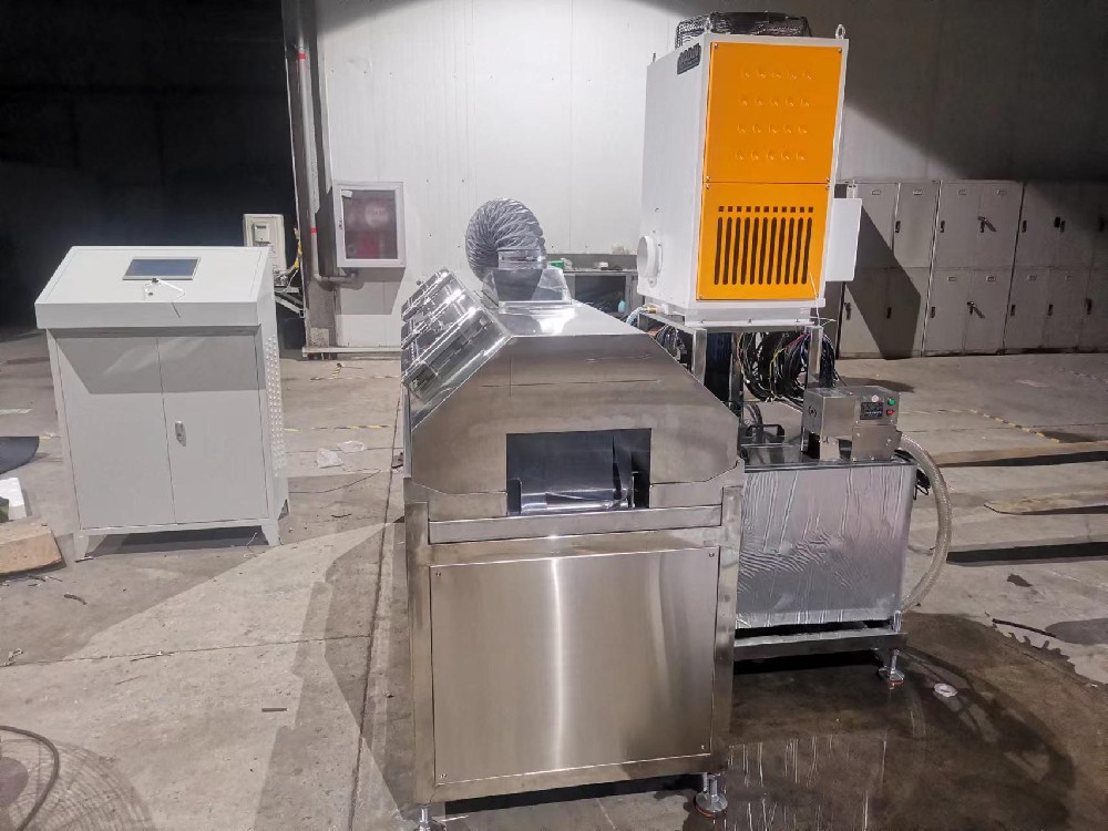 鏈軌通過(guò)式噴淋清洗烘干機(jī)