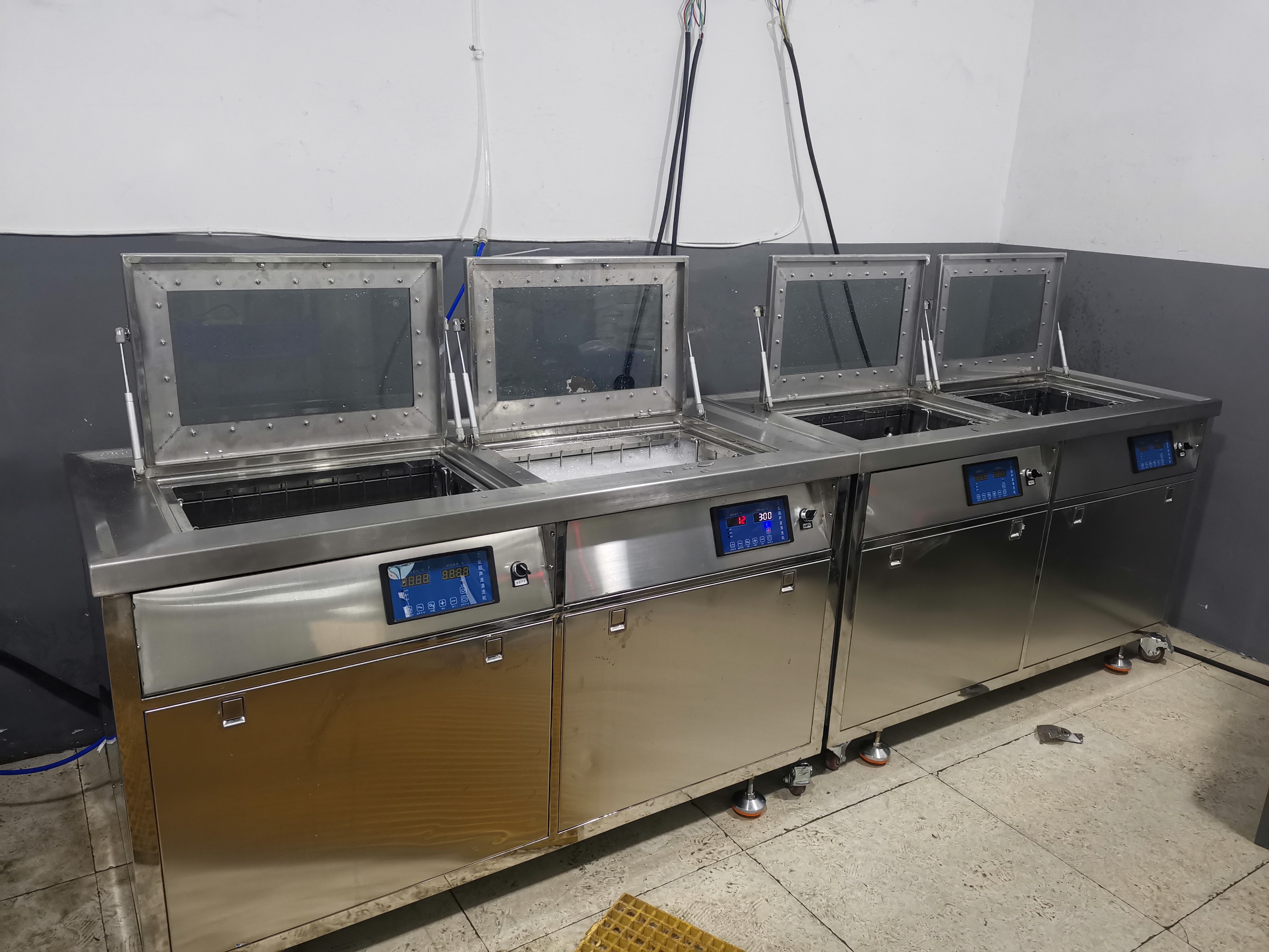 四槽超聲波清洗機(jī)